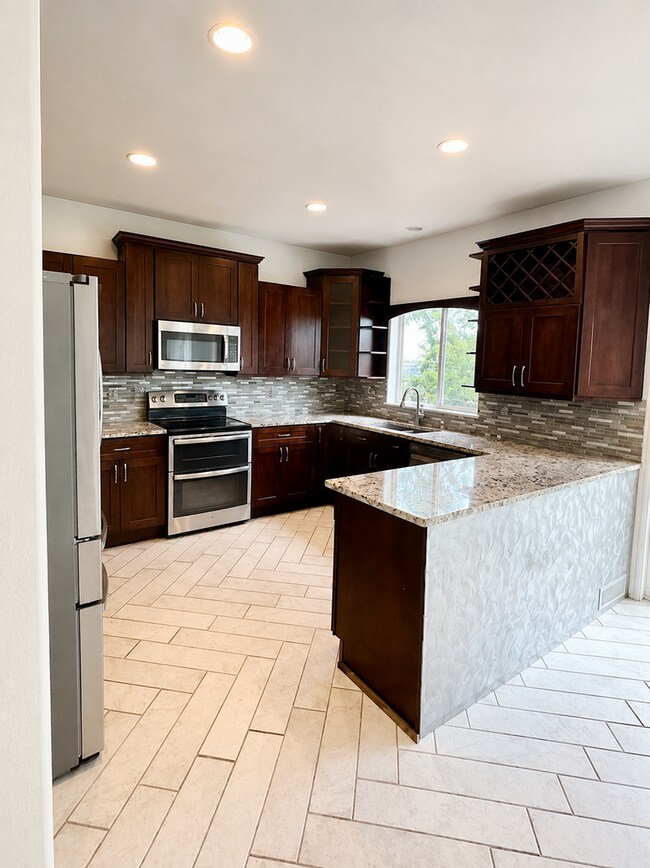 Building Photo - 4626 Bancroft Dr