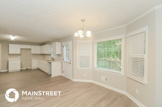 Building Photo - 5501 Reynard Trail