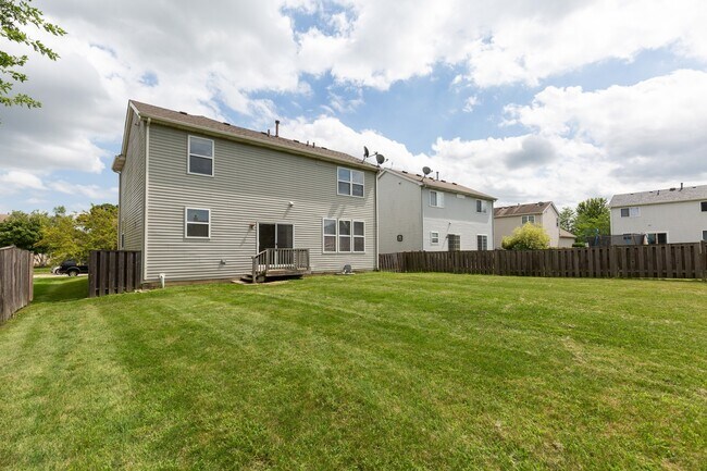 Foto del edificio - 102 Woodland Park Cir