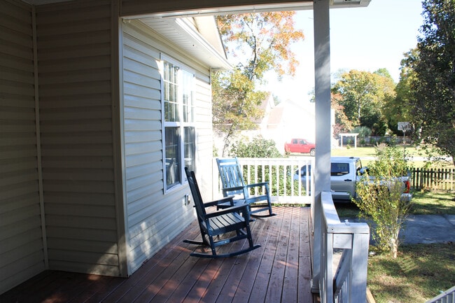 Foto del edificio - 1911 Gastonia Rd