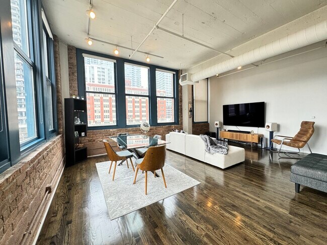 Foto del edificio - 124 W Polk St