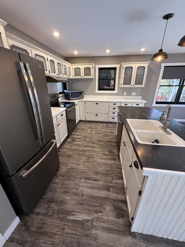 Foto del edificio - 2004 1st Ave S