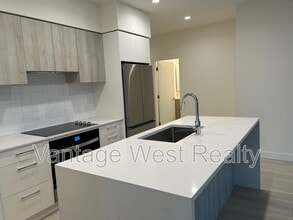 Building Photo - 3699-3699 Capozzi Rd
