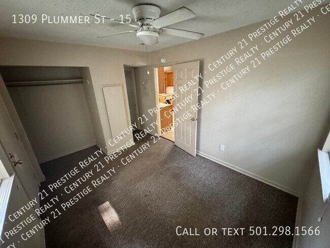 Foto del edificio - 1309 Plummer St
