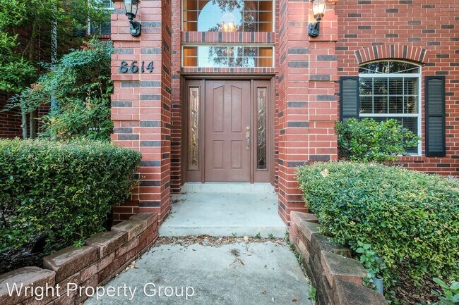 Building Photo - 5 br, 3 bath House - 8614 Queen Heights