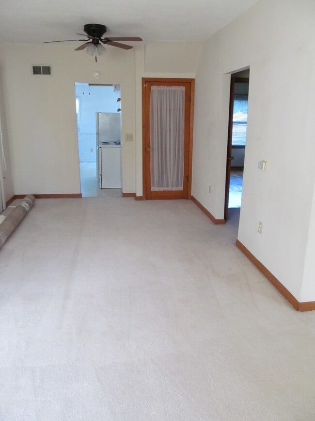Dining Room - east view - 1041 34th St NE