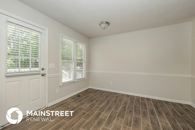 Foto del edificio - 4930 Cloverhill Dr