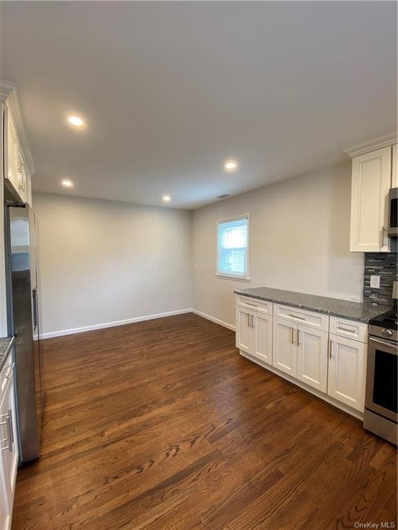 127 ster Ave, Harrison, NY 10528 Room for Rent in Harrison, NY