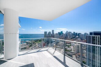 Building Photo - 851 NE 1st Ave