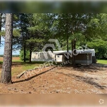 Building Photo - 3643 Bergeron Rd