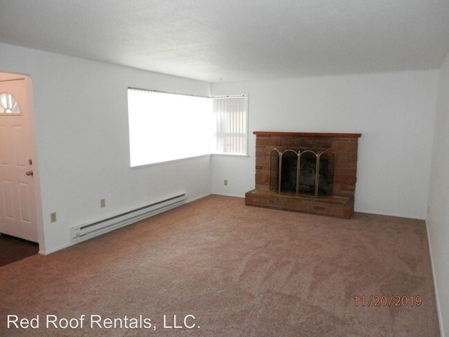 Foto del edificio - 3 br, 1 bath House - 301 118th St S