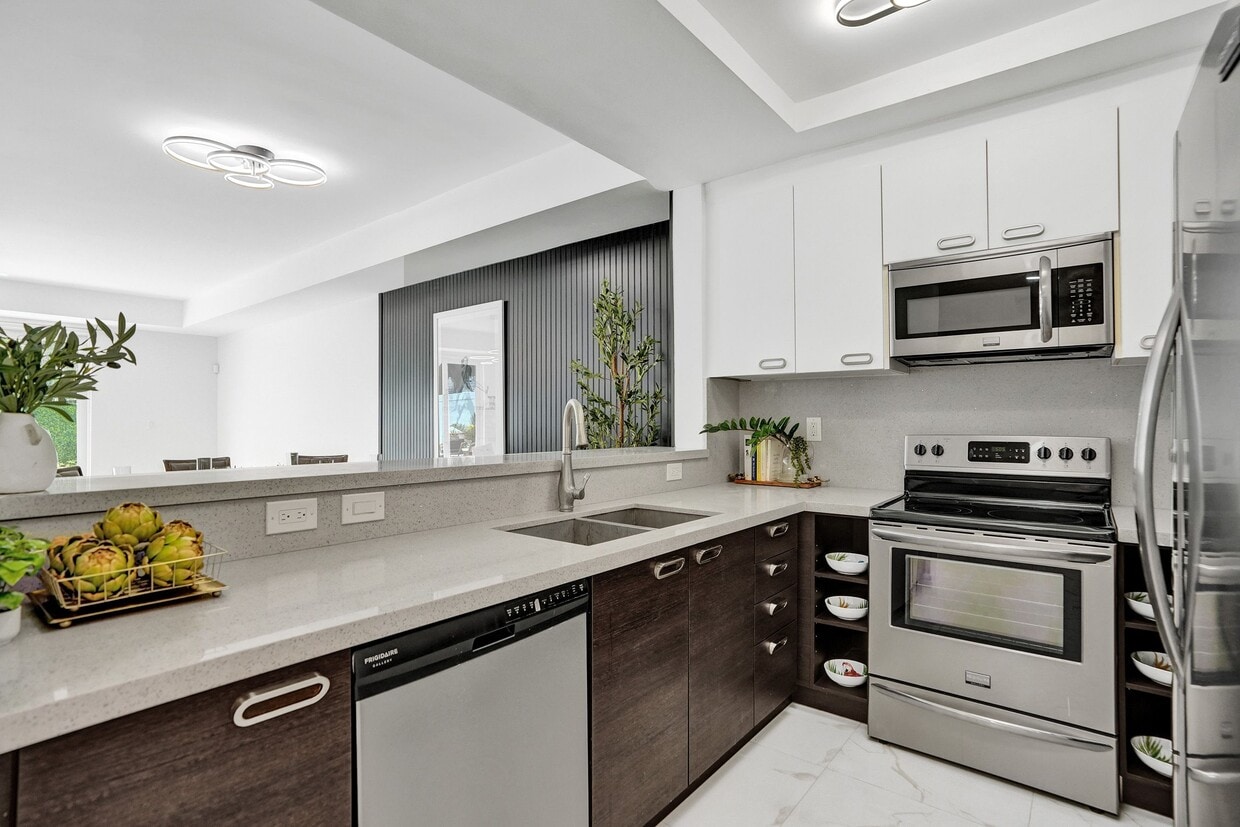 Photo - 2708 NE 30th Pl (Fort Lauderdale, FL)
