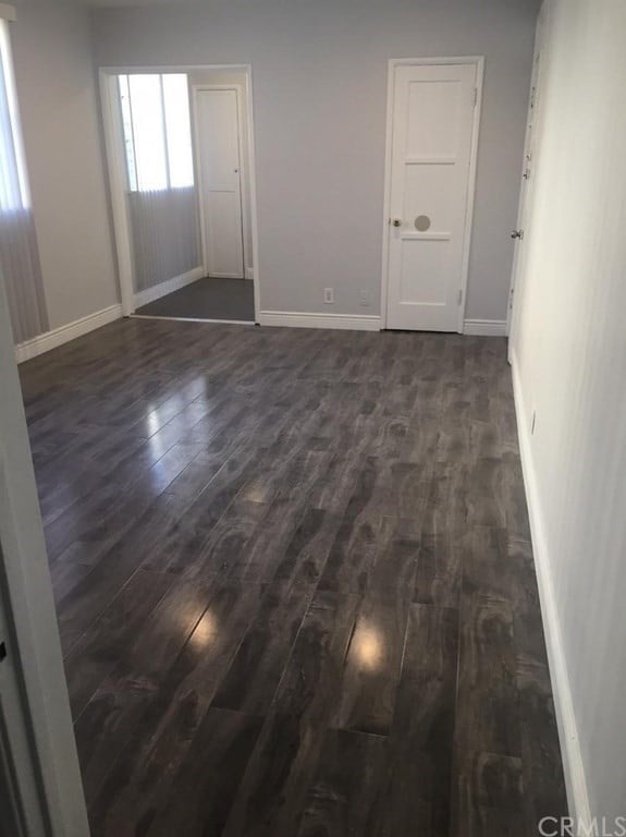 Building Photo - 425 N Oakhurst Dr