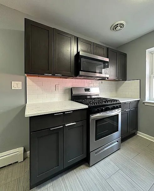 Foto del edificio - 138 E 7th St