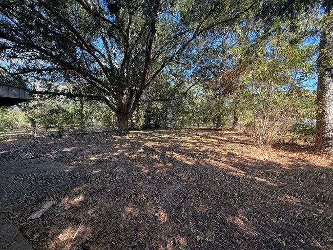 Building Photo - ** 3 Bed 2 Bath located off Woodley rd ** Call 334-366-9198 to schedule a self tour