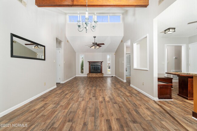 Building Photo - 604 N Forty Rd