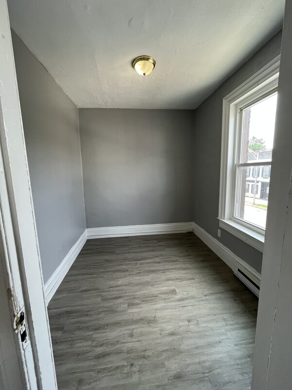 Foto del edificio - 662 Second Avenue Apt 2
