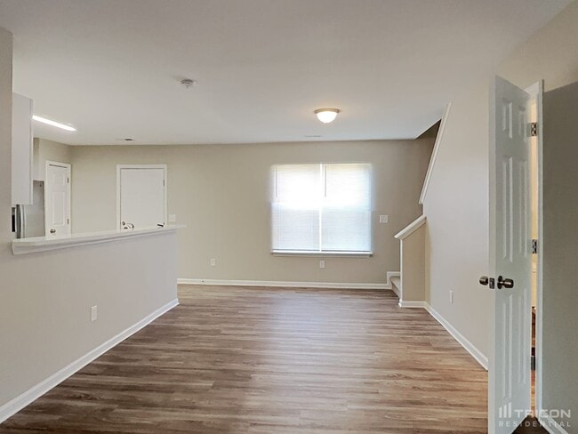 Building Photo - 1316 Crandon Dr