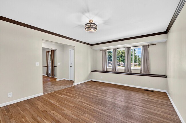 Foto del edificio - 3145 Matlock Dr