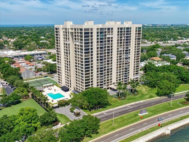 Foto del edificio - 3301 Bayshore Blvd