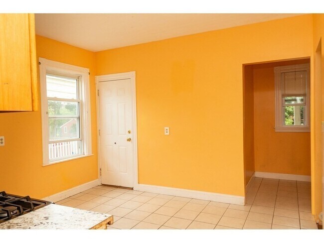 Foto del edificio - 25 Kenberma Rd