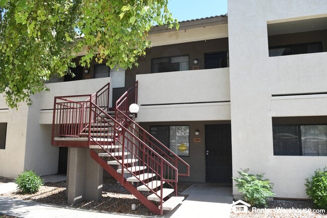 Building Photo - 3301 E Earll Dr