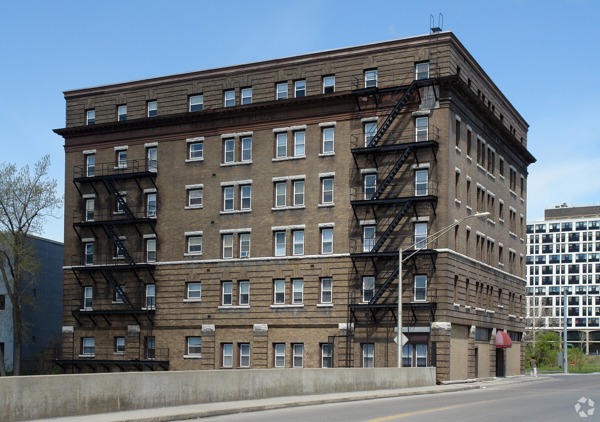 Building Photo - Riverside Apartments