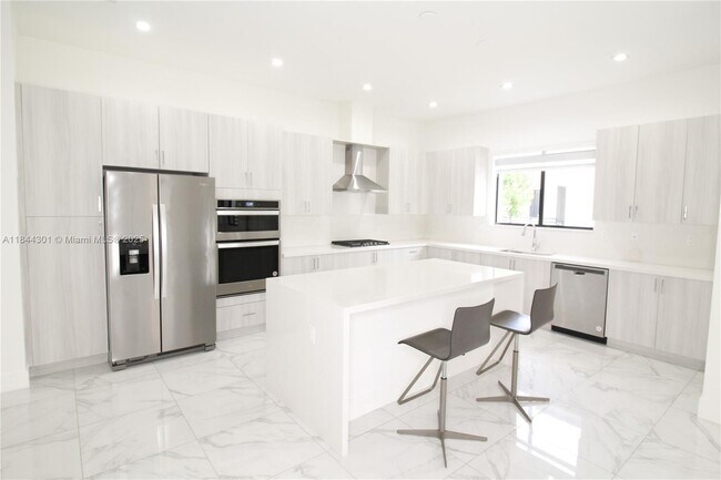 Foto del edificio - 4335 NW 81st Ave
