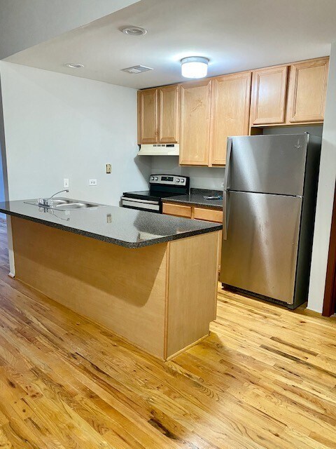 Foto del edificio - 3055 N Sheffield Ave