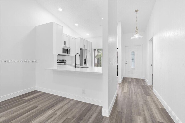 Foto del edificio - 1045 NW 53rd St