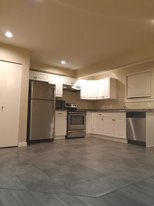 Photo du bâtiment - 7839-78210 210 St