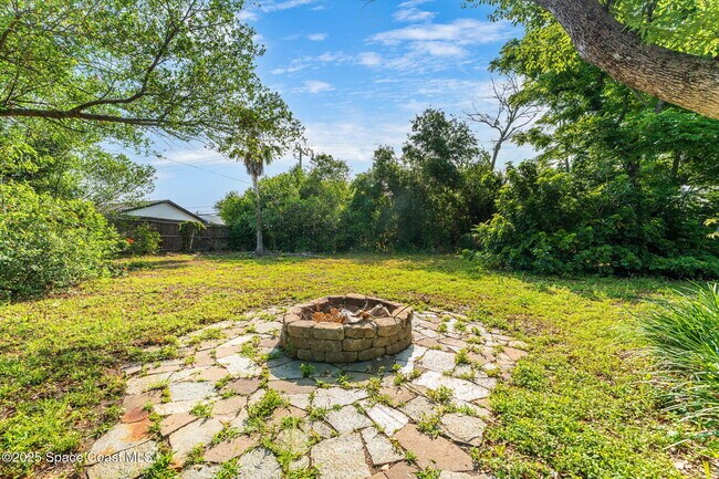 Building Photo - 2645 Driftwood Dr