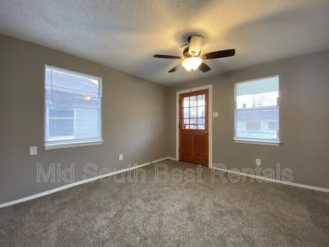 Foto del edificio - 1390 Orgill Ave