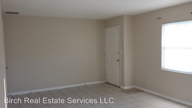 Building Photo - 2261 Curlew Ave