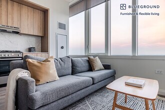 Building Photo - 1000 S Michigan Ave