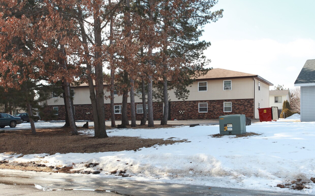 Building Photo - 2621 Nelson Dr