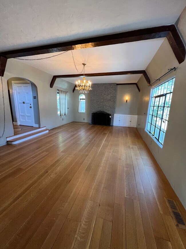 Foto del edificio - 500 Garden Street - Spacious 3BD/2BA Home ...