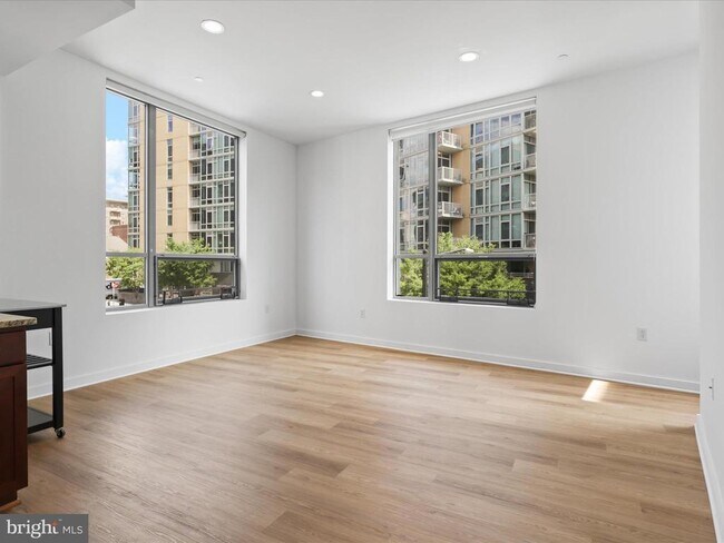 Foto del edificio - 1414 Belmont St NW