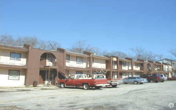 Primary Photo - Andrew's Apartments