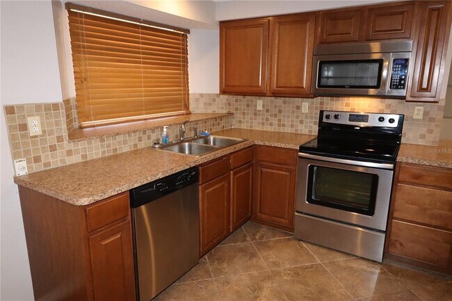 Building Photo - 5182 Wilton Ct