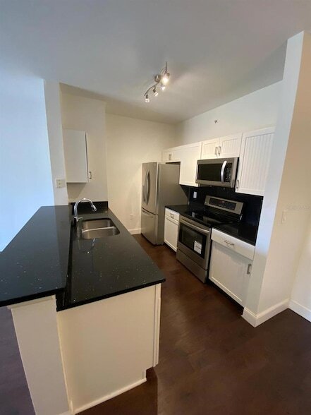 Foto del edificio - 5475 Vineland Rd