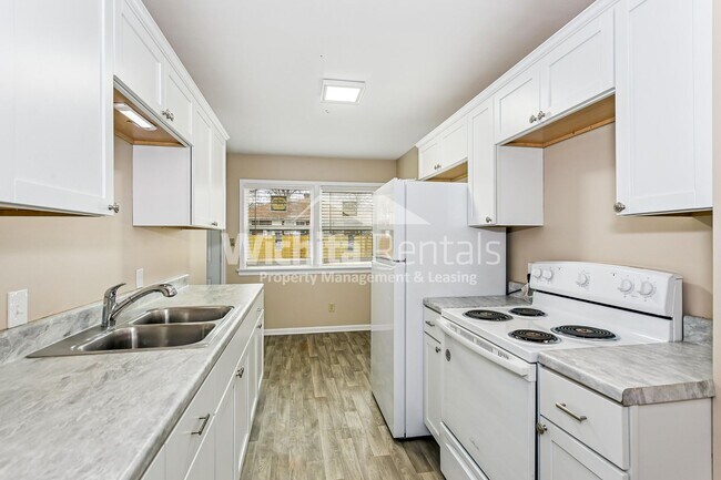 Foto del edificio - 2103-2103 S Old Manor Rd