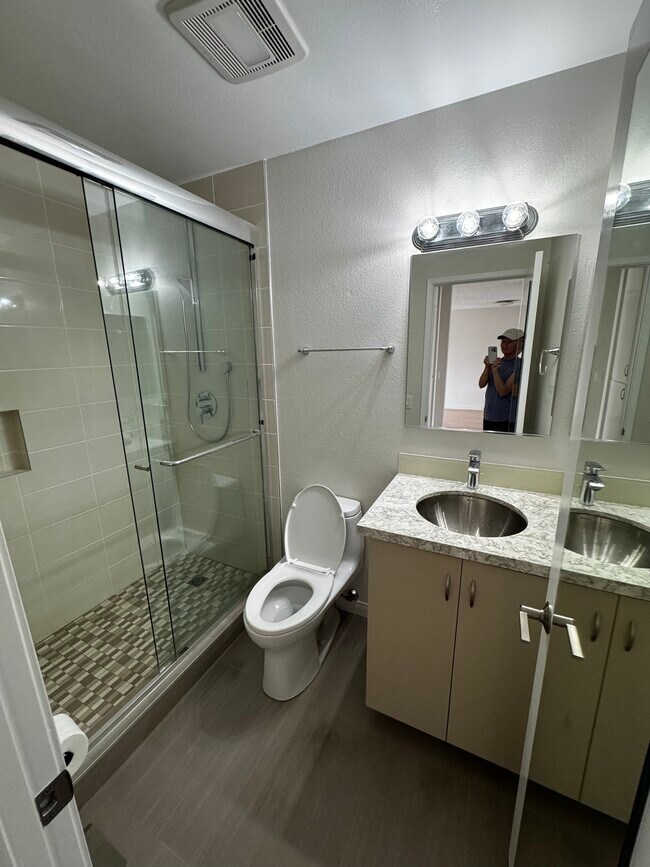 Foto del edificio - 322 Volney Ln
