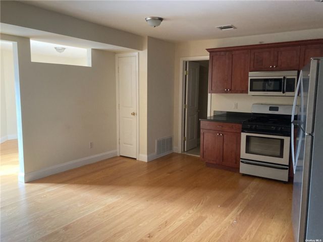 Foto del edificio - 67 W Main St