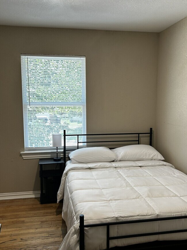 Foto del edificio - 2311 E Mitchell St