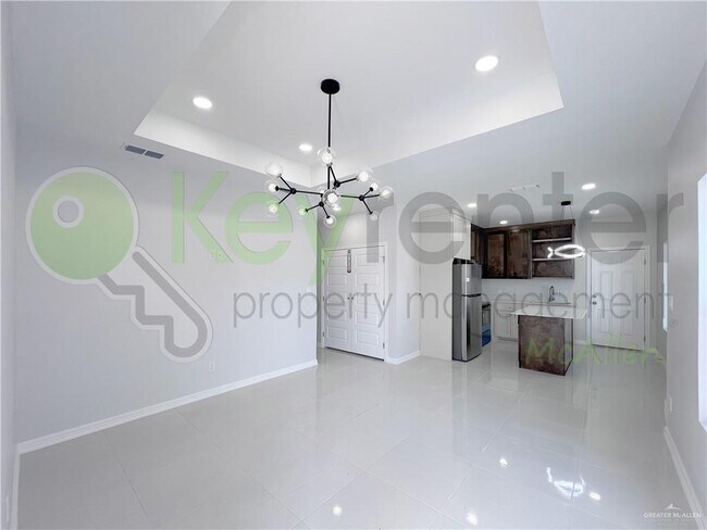 Building Photo - 3000 S Links Dr