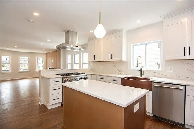 Building Photo - 59 Garrison Ave