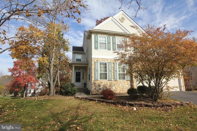 Building Photo - 92 Harvard Cir