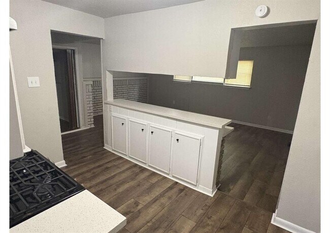 Foto del edificio - 4825 Brinkley St