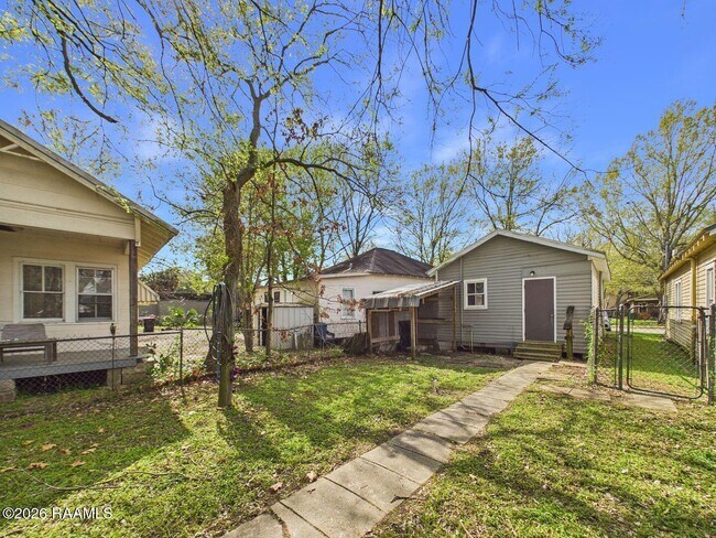 Foto del edificio - 419 Cleveland St